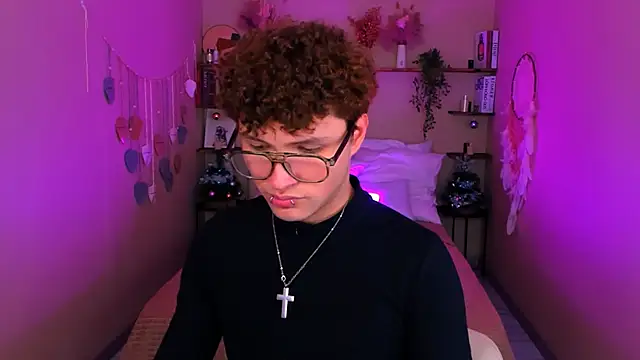 Snapshot of JonnyDarka chatting on December 16, 2025, 4:11 pm JonnyDarka online show from December 16, 2025, 4:11 pm