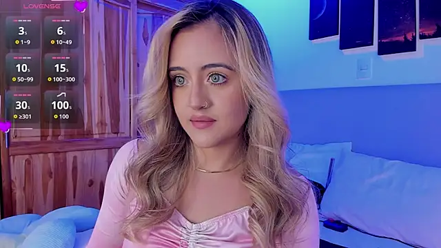 MaryMoon  online show from September 26, 2025, 11:55 pm