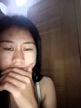 Snapshot of luy-xinh02 chatting on September 25, 2025, 2:34 pm luy-xinh02 online show from September 25, 2025, 2:34 pm