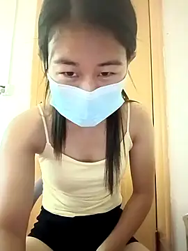 Snapshot of luy-xinh02 chatting on October 8, 2025, 2:35 am luy-xinh02 online show from October 8, 2025, 2:35 am