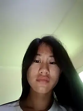 Snapshot of luy-xinh02 chatting on September 20, 2025, 12:26 am luy-xinh02 online show from September 20, 2025, 12:26 am