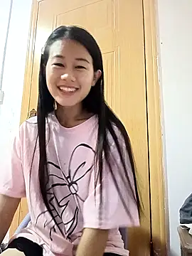 Snapshot of luy-xinh02 chatting on October 7, 2025, 2:29 pm luy-xinh02 online show from October 7, 2025, 2:29 pm