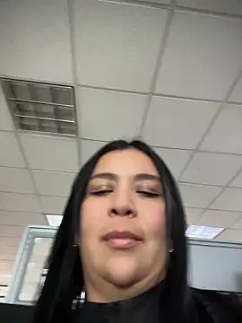 IrisDuvall online show from April 22, 2026, 7:42 pm