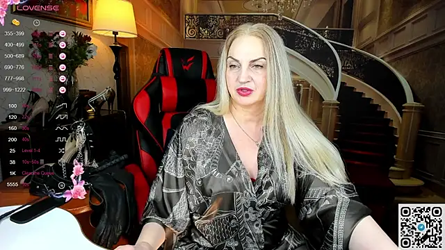 Nina Devillle online show from March 16, 2026, 9:50 pm