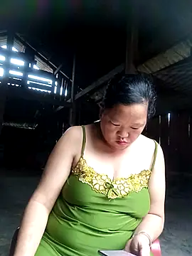 Snapshot of riso-00 chatting on November 10, 2025, 9:03 am riso-00 online show from November 10, 2025, 9:03 am