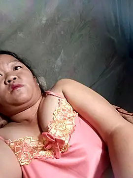 Snapshot of riso-00 chatting on November 7, 2025, 2:54 pm riso-00 online show from November 7, 2025, 2:54 pm