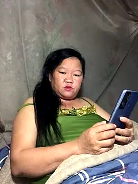 Snapshot of riso-00 chatting on December 1, 2025, 9:21 am riso-00 online show from December 1, 2025, 9:21 am