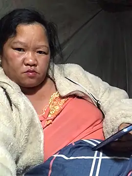 Snapshot of riso-00 chatting on November 23, 2025, 4:50 pm riso-00 online show from November 23, 2025, 4:50 pm