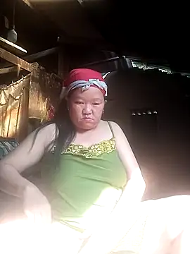 Snapshot of riso-00 chatting on December 2, 2025, 11:45 am riso-00 online show from December 2, 2025, 11:45 am