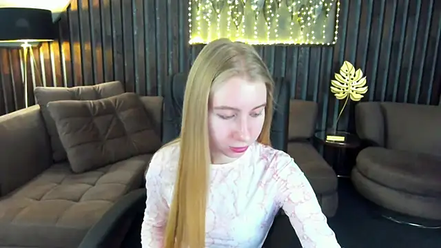 Alina Blonde online show from March 15, 2026, 6:42 am