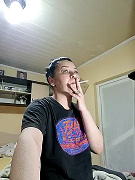 Snapshot of Soffy_Skye chatting on February 8, 2026, 5:49 am Soffy Skye online show from February 8, 2026, 5:49 am