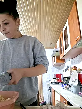 Snapshot of Soffy_Skye chatting on November 21, 2025, 7:07 am Soffy Skye online show from November 21, 2025, 7:07 am