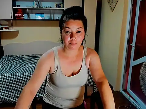 Snapshot of Soffy_Skye chatting on July 20, 2026, 5:59 am Soffy Skye online show from July 20, 2026, 5:59 am