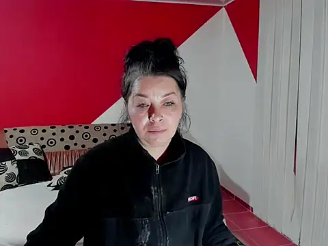 Snapshot of Soffy_Skye chatting on November 14, 2025, 4:27 am Soffy Skye online show from November 14, 2025, 4:27 am