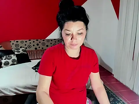 Snapshot of Soffy_Skye chatting on November 20, 2025, 4:24 am Soffy Skye online show from November 20, 2025, 4:24 am