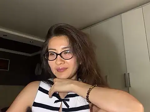 Snapshot of Kivoora chatting on July 23, 2026, 9:06 am Kivoora online show from July 23, 2026, 9:06 am