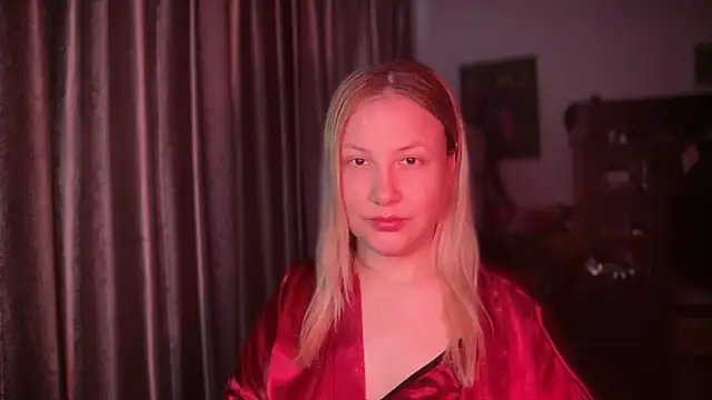 BikiHellena online show from June 10, 2026, 4:24 am