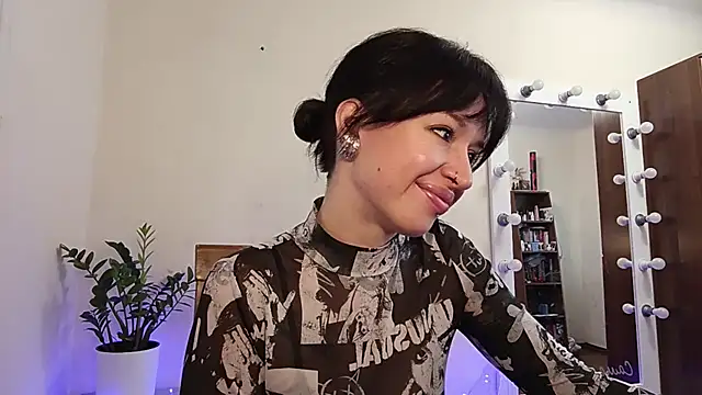 quiet smile online show from October 12, 2025, 8:16 am