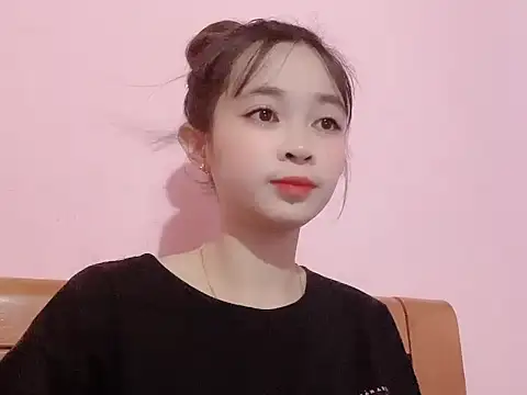 Snapshot of Suna7383 chatting on October 23, 2025, 5:22 pm Suna7383 online show from October 23, 2025, 5:22 pm