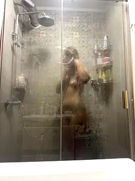 Snapshot of MartaLuna_ chatting on October 31, 2025, 8:33 am MartaLuna online show from October 31, 2025, 8:33 am