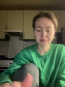 MartaLuna  online show from February 2, 2026, 6:29 pm