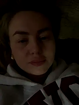 Snapshot of MartaLuna_ chatting on October 22, 2025, 12:15 pm MartaLuna online show from October 22, 2025, 12:15 pm