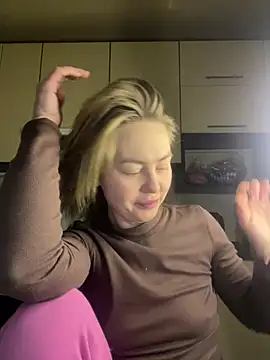 MartaLuna  online show from February 12, 2026, 6:18 pm