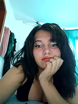 Snapshot of MaoMaoLa chatting on November 10, 2025, 12:43 pm MaoMaoLa online show from November 10, 2025, 12:43 pm