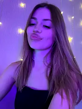 Snapshot of Elizabeth_Tay chatting on November 6, 2025, 5:39 pm Elizabeth Tay online show from November 6, 2025, 5:39 pm