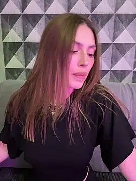 Elizabeth Tay online show from March 22, 2026, 5:58 pm