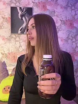 Snapshot of Elizabeth_Tay chatting on December 4, 2025, 6:29 pm Elizabeth Tay online show from December 4, 2025, 6:29 pm