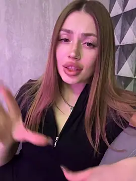 Elizabeth Tay online show from March 14, 2026, 6:47 pm