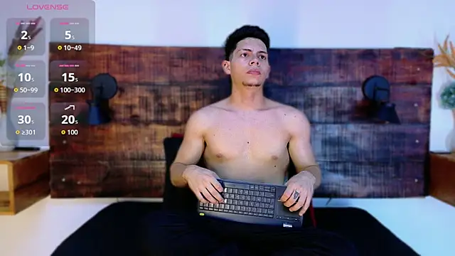 JhosuaVega online show from February 13, 2026, 1:38 am