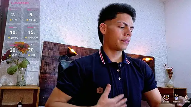 JhosuaVega online show from November 11, 2025, 8:03 pm