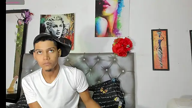 xxKamadevaxx online show from May 13, 2026, 12:34 pm