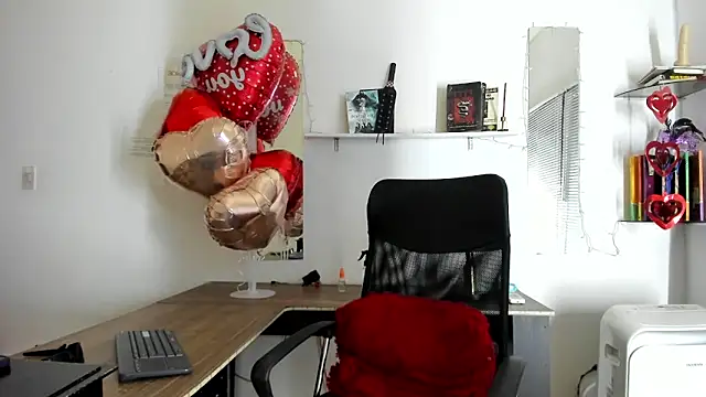 Snapshot of xxKamadevaxx chatting on February 13, 2026, 12:49 pm xxKamadevaxx online show from February 13, 2026, 12:49 pm