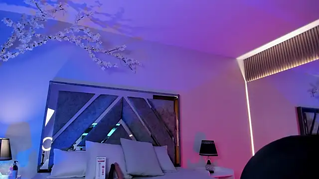 Snapshot of Isa_Rouse__ chatting on November 12, 2025, 2:59 am Isa Rouse online show from November 12, 2025, 2:59 am