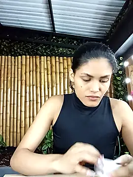 Snapshot of Isa_Rouse__ chatting on November 21, 2025, 1:48 am Isa Rouse online show from November 21, 2025, 1:48 am