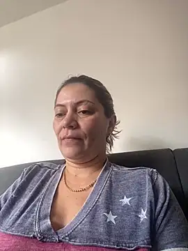 pamelaqenn 2 online show from September 25, 2025, 5:41 pm