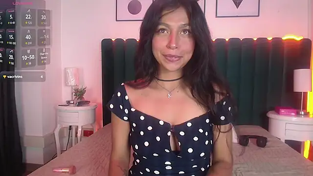 Snapshot of Keila_Fg chatting on December 1, 2025, 7:48 pm Keila Fg online show from December 1, 2025, 7:48 pm