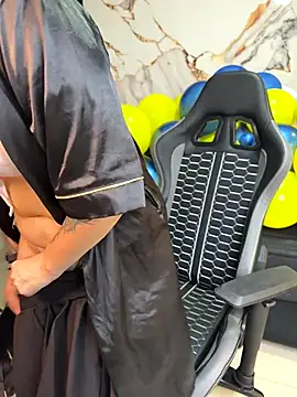 Snapshot of Megann_19_ chatting on October 4, 2025, 3:24 pm Megann 19 online show from October 4, 2025, 3:24 pm