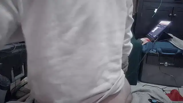 Snapshot of jasoncali305 chatting on January 17, 2026, 8:23 pm jasoncali305 online show from January 17, 2026, 8:23 pm