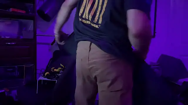 Snapshot of jasoncali305 chatting on November 9, 2025, 9:30 pm jasoncali305 online show from November 9, 2025, 9:30 pm