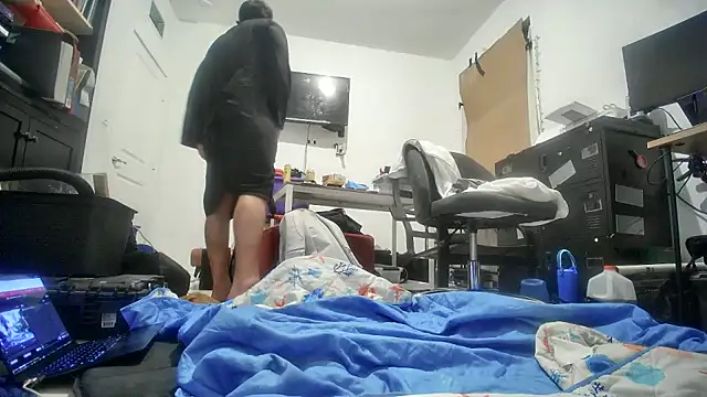 Snapshot of jasoncali305 chatting on November 25, 2025, 10:04 am jasoncali305 online show from November 25, 2025, 10:04 am