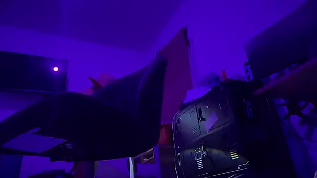 Snapshot of jasoncali305 chatting on December 3, 2025, 9:20 am jasoncali305 online show from December 3, 2025, 9:20 am