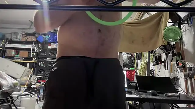 Snapshot of jasoncali305 chatting on January 5, 2026, 7:39 pm jasoncali305 online show from January 5, 2026, 7:39 pm