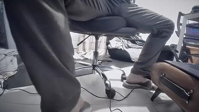 Snapshot of jasoncali305 chatting on November 22, 2025, 7:35 pm jasoncali305 online show from November 22, 2025, 7:35 pm