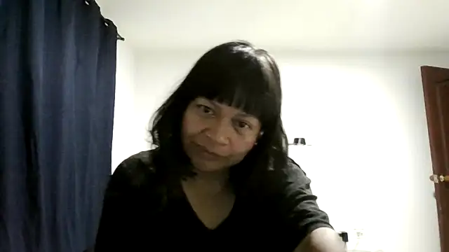 adri89-g online show from May 3, 2026, 11:30 pm
