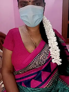 Snapshot of KannadaTamilTeluguBeauty chatting on February 12, 2026, 8:30 pm KannadaTamilTeluguBeauty online show from February 12, 2026, 8:30 pm