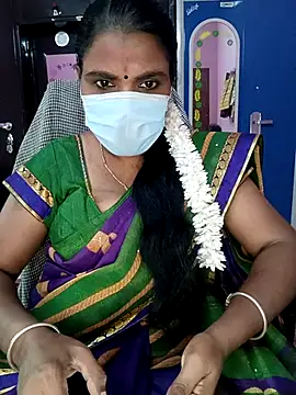 Snapshot of KannadaTamilTeluguBeauty chatting on February 16, 2026, 10:58 am KannadaTamilTeluguBeauty online show from February 16, 2026, 10:58 am